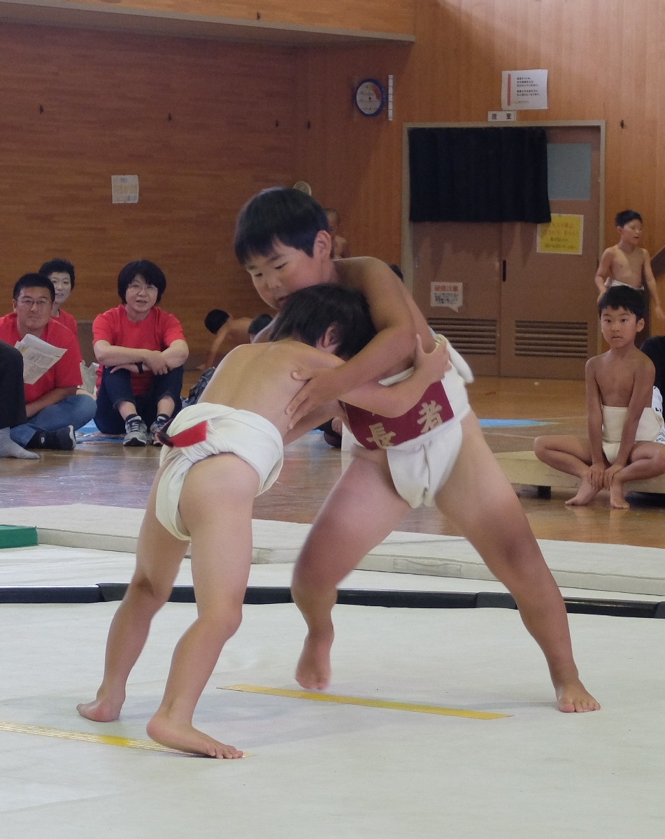 白熱した取組を繰り広げる児童