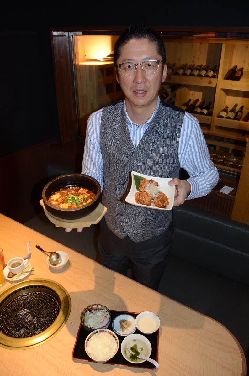 10年ぶりに復活した「大陸飯店ランチ」をPRする豊田貴光社長