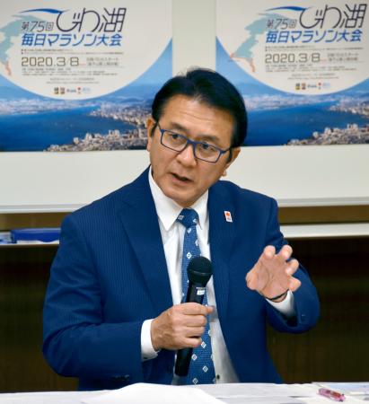 記者会見する日本陸連の瀬古利彦マラソン強化戦略プロジェクトリーダー=14日、大阪市