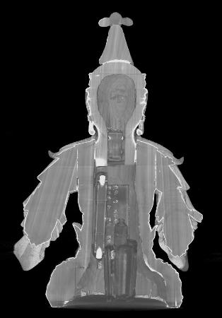奈良国立博物館がエックス線CTスキャン調査した大智寺の本尊・文殊菩薩騎獅像の断面画像。首部分の厨子の中に小さな文殊菩薩坐像があった